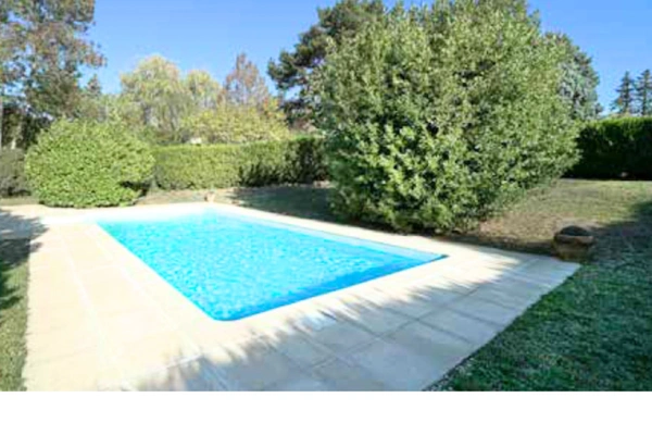 69260 CHARBONNIÈRES-LES-BAINS – Maison 7 pièces – Climatisation -  Garage – Piscine – Terrain à bâtir – Calme – Sans vis-à-vis – Proche commodités
