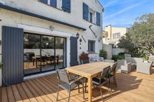 83430 SAINT MANDRIER SUR MER - 2 MAISONS + 1 STUDIO - 7 CHAMBRES - JARDIN - CLIMATISATION - VUE MER - PROCHE DE TOUTES COMMODITES - RENTABILITE