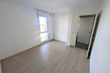 69100 VILLEURBANNE - APPARTEMENT DE 4 PIECES - TERRASSE - VUE DEGAGEE - ASCENSEUR - PROCHE DES COMMODITES - METRO
