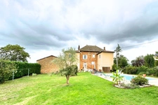 Gleize (69400) Maison en pierres dorées 12 pièces - Grange - Piscine - Jardin - Climatisation