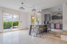  69110 SAINT FOY LES LYON - MAISON + APPARTEMENT - PISCINE - GARAGE - JARDIN - VUE PANORAMIQUE - PROCHE DES COMMODITES - CALME