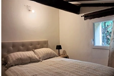 Propriete à vendre 6 pièces ROUSSAS (26)