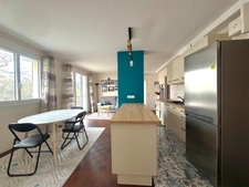 APPARTEMENT - F3 - ASCENSEUR - CUISINE OUVERTE - BALCON - CAVE - QUARTIER PASTEUR