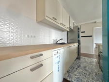 APPARTEMENT - F3 - ASCENSEUR - CUISINE OUVERTE - BALCON - CAVE - QUARTIER PASTEUR