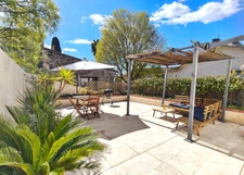 34400 LUNEL - MAISON T4 + APPARTEMENT T2 - 70M² DE TERRASSES ET VERANDA - GARAGE / ATELIER 180M² - CALME - CLIM ET POELE
