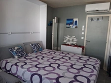 34280 LA GRANDE-MOTTE - CENTRE - PLAGE 5 MINUTES - CLIMATISATION - ASCENSEUR - TOTALEMENT RENOVÉ