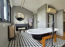 Maison avec patio Bordeaux St Genès