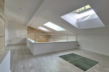 BORDEAUX NANSOUTY - APPARTEMENT FAMILIAL TOTALEMENT RENOVÉ - 4 CHAMBRES - TERRASSE 45 M2 - PARKING - PRESTATIONS HAUT DE GAMME - CALME