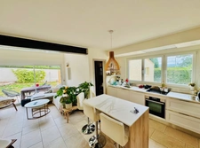 Dpt Bouches du Rhône (13), à vendre AIX EN PROVENCE maison de plain pied de 125 m² agrandissable sur 2000m2 avec piscine pool house et  garage