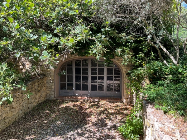 Proprieté  à 20 mns d'Aix en Provence sur la commune de Rognes  380m2 avec 8 chambres 
