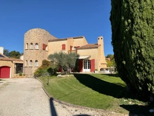 Aix en Provence-Puyricard maison de ville très lumineuse 5 chambres, double garage, vaste cave