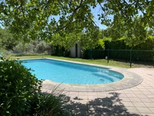 Proprieté  à 20 mns d'Aix en Provence sur la commune de Rognes  380m2 avec 8 chambres 