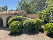 Proprieté  à 20 mns d'Aix en Provence sur la commune de Rognes  380m2 avec 8 chambres 