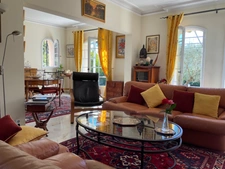 Aix en Provence village de Puyricard maison familiale très soignée et commodités à pied