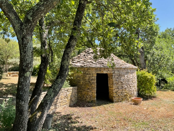 Proprieté  à 20 mns d'Aix en Provence 380m2 habitables