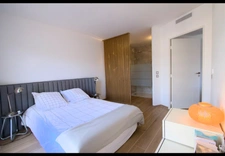 Appartement à vendre 2 pièces  dernier étage terrasse ascenseur et garage AIX EN PROVENCE (13)