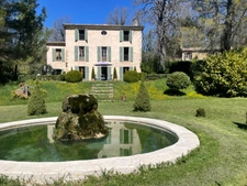 Maison de Maître 10 pièces sur 3 hectares proche Manosque , entre campagne et champs de lavandes 