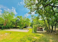 Dpt Bouches du Rhône (13), à vendre AIX EN PROVENCE maison de plain pied de 125 m² agrandissable sur 2000m2 avec piscine pool house et  garage