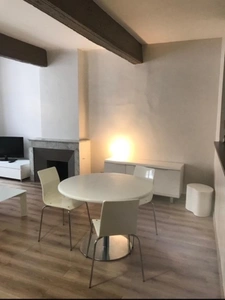 Centre ville d’Aix en Provence appartement de 64 m² T2/T3 rénové à deux pas du Palais de Justice