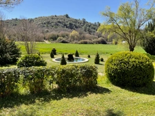Maison de Maître 10 pièces sur 3 hectares proche Manosque , entre campagne et champs de lavandes 