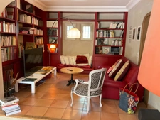 Proprieté  à 20 mns d'Aix en Provence sur la commune de Rognes  380m2 avec 8 chambres 