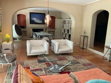 Proprieté  à 20 mns d'Aix en Provence sur la commune de Rognes  380m2 avec 8 chambres 