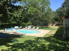Dpt Bouches du Rhône (13), à vendre AIX EN PROVENCE maison de plain pied de 125 m² agrandissable sur 2000m2 avec piscine pool house et  garage