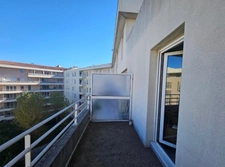 Appartement à vendre dernier  étage 3 pièces AIX EN PROVENCE (13) dans une résidence en centre ville avec garage