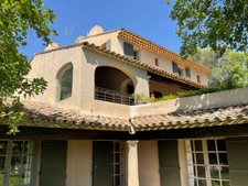 Proprieté  à 20 mns d'Aix en Provence 380m2 habitables
