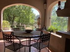 Proprieté  à 20 mns d'Aix en Provence sur la commune de Rognes  380m2 avec 8 chambres 