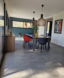 Maison comptenporaine de plus de 330m2 à VILLENEUVE LES AVIGNON (30)