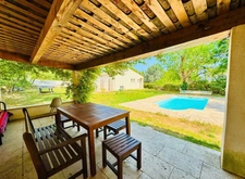 Dpt Bouches du Rhône (13), à vendre AIX EN PROVENCE maison de plain pied de 125 m² agrandissable sur 2000m2 avec piscine pool house et  garage