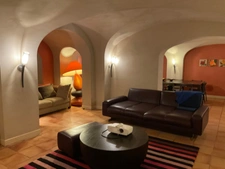 Proprieté  à 20 mns d'Aix en Provence sur la commune de Rognes  380m2 avec 8 chambres 