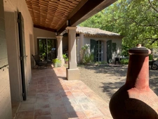 Proprieté  à 20 mns d'Aix en Provence sur la commune de Rognes  380m2 avec 8 chambres 