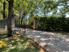 Proprieté  à 20 mns d'Aix en Provence sur la commune de Rognes  380m2 avec 8 chambres 