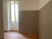 Maison à vendre 3 pièces  village de GRANS (13)