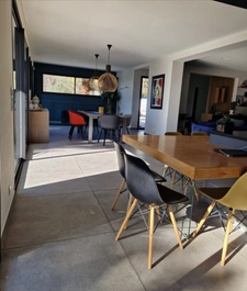 Maison comptenporaine de plus de 330m2 à VILLENEUVE LES AVIGNON (30)