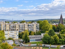 APPARTEMENT T3 - LE PECQ (78230) - BALCON - PARKING - CAVE - PROCHE COMMERCES ET ECOLES - VUE DÉGAGÉE