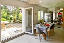 MAGNY LES HAMEAUX (78) - MAISON - 8 PIECES - 211m2 - 6 CHAMBRES - TERRAIN 680M2 - RESIDENTIEL - TERRASSE - COMBLE AMENAGEABLE - SOUS-SOL - NID DE VERDURE - CALME