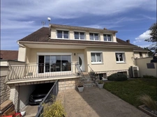 LE MALESHERBOIS (45) - Maison familiale de 198m² - 8 pièces - 6 chambres – Sous-sol total – DPE B 