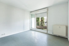SAINT-DENIS (93200) - APPARTEMENT 3 PIECES - TRES LUMINEUX - BALCON - PARKING