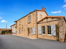 Ancien corps de ferme de caractère - Propriété familiale avec dépendances - 4 hectares avec étang privé - Idéal projet familial, agricole ou équestre - Fort potentiel touristique et gîtes - Environnem