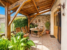Ancien corps de ferme de caractère - Propriété familiale avec dépendances - 4 hectares avec étang privé - Idéal projet familial, agricole ou équestre - Fort potentiel touristique et gîtes - Environnem