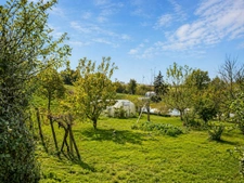 Ancien corps de ferme de caractère - Propriété familiale avec dépendances - 4 hectares avec étang privé - Idéal projet familial, agricole ou équestre - Fort potentiel touristique et gîtes - Environnem