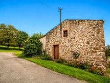 Ancien corps de ferme de caractère - Propriété familiale avec dépendances - 4 hectares avec étang privé - Idéal projet familial, agricole ou équestre - Fort potentiel touristique et gîtes - Environnem