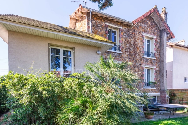 SARTROUVILLE (78500) - MAISON FAMILIALE - 4 CHAMBRES - JARDIN - RER SARTROUVILLE