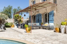 - CHATEAUNEUF LES MARTIGUES (13) - MAISON DE PRESTIGE - T10 - 3 SUITES PARENTALES + 3 CHAMBRES - PISCINE -TERRASSE - PARKING - CAVE 