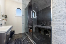 - CHATEAUNEUF LES MARTIGUES (13) - MAISON DE PRESTIGE - T10 - 3 SUITES PARENTALES + 3 CHAMBRES - PISCINE -TERRASSE - PARKING - CAVE 