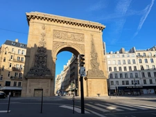 - 75010 - PARIS - APPARTEMENT - T4 - PORTE SAINT DENIS - CALME - MÉTROS - COMMERCES