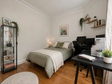 -92130 - ISSY-LES-MOULINEAUX - APPARTEMENT T2 -LUMINEUX –-CAVE- MÉTRO – TRAM 